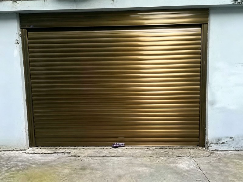 卷闸门
